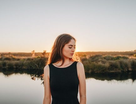 Robe noire sans manche